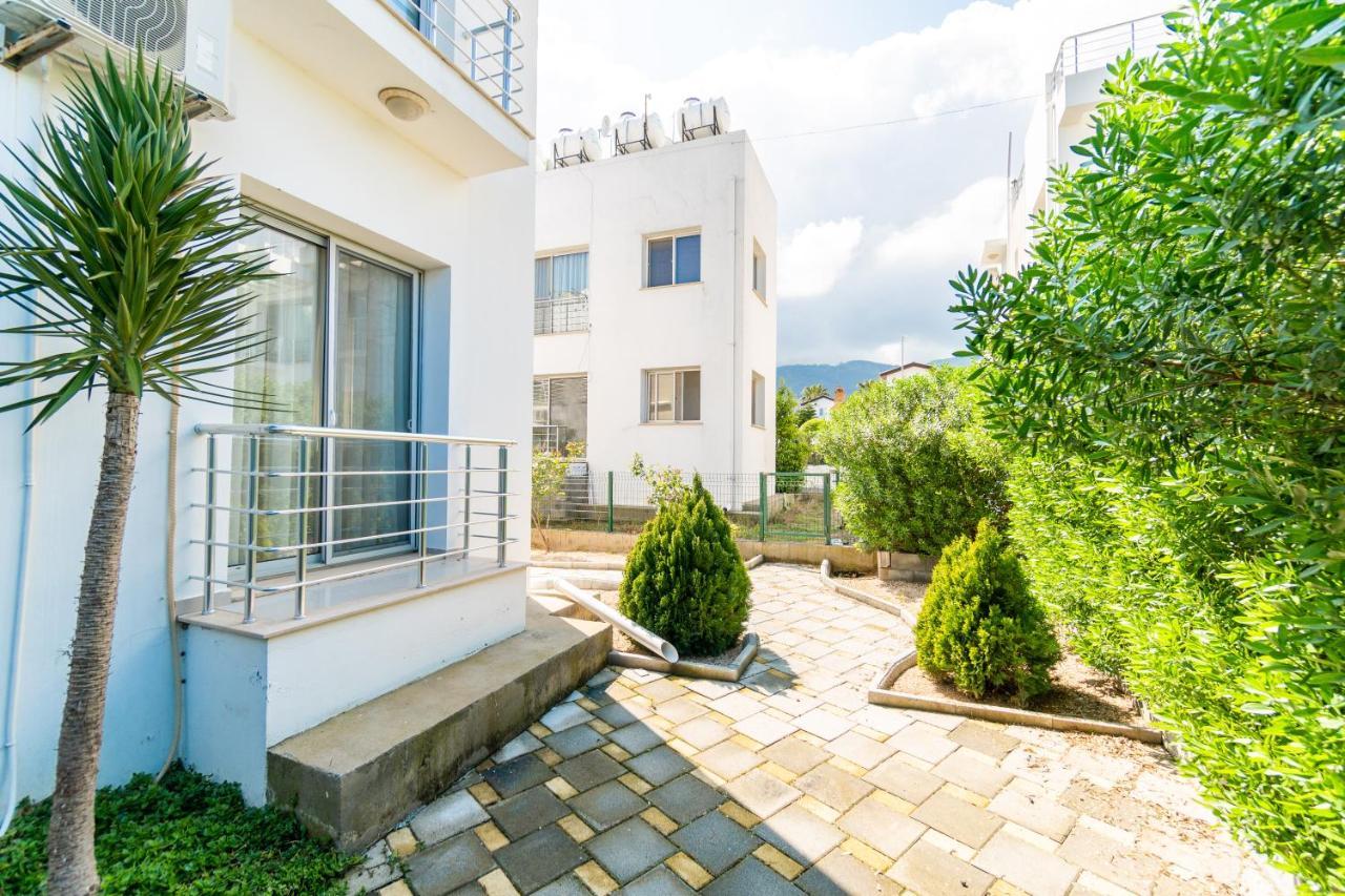 Beautiful & Quiet Two-Bedroom Apartment With Private Garden Lukomorye C1 Kyrenia  Luaran gambar