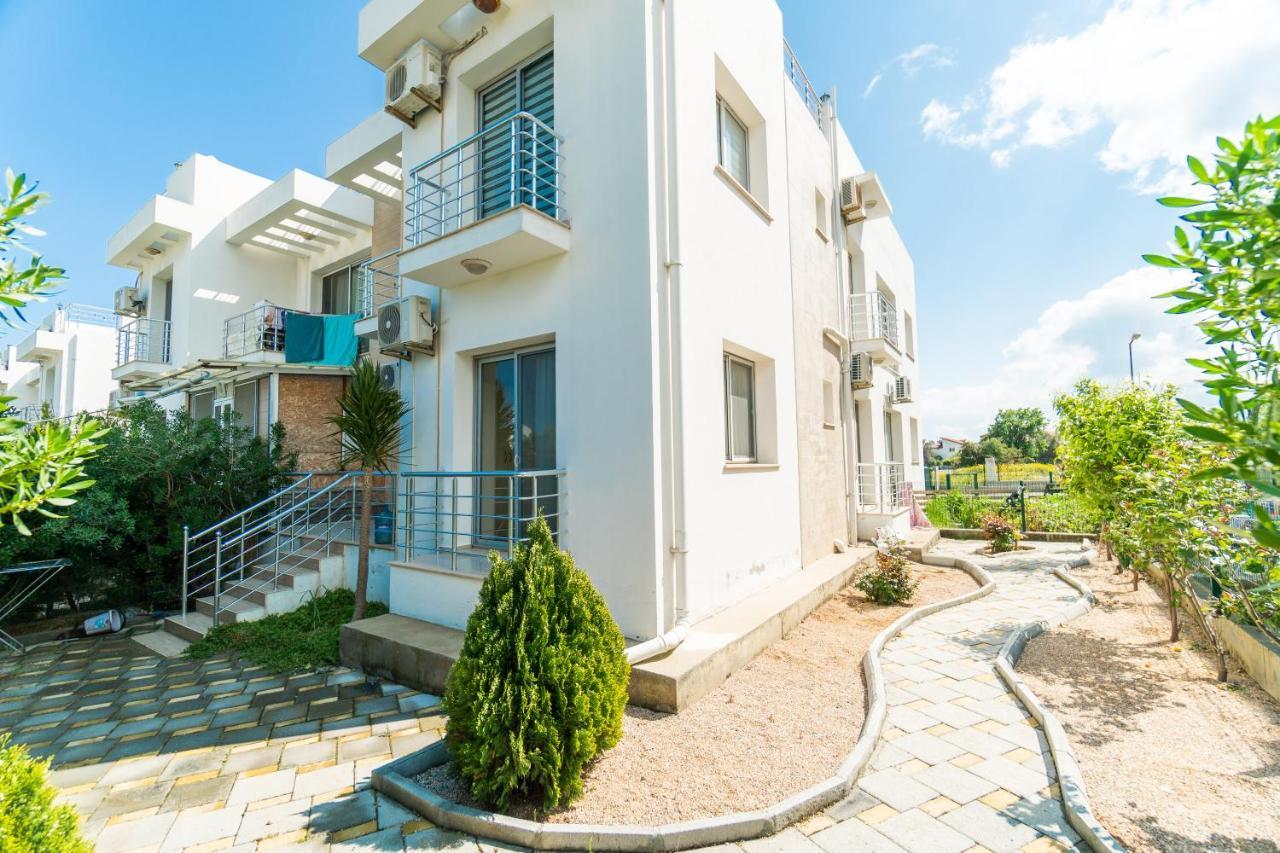 Beautiful & Quiet Two-Bedroom Apartment With Private Garden Lukomorye C1 Kyrenia  Luaran gambar